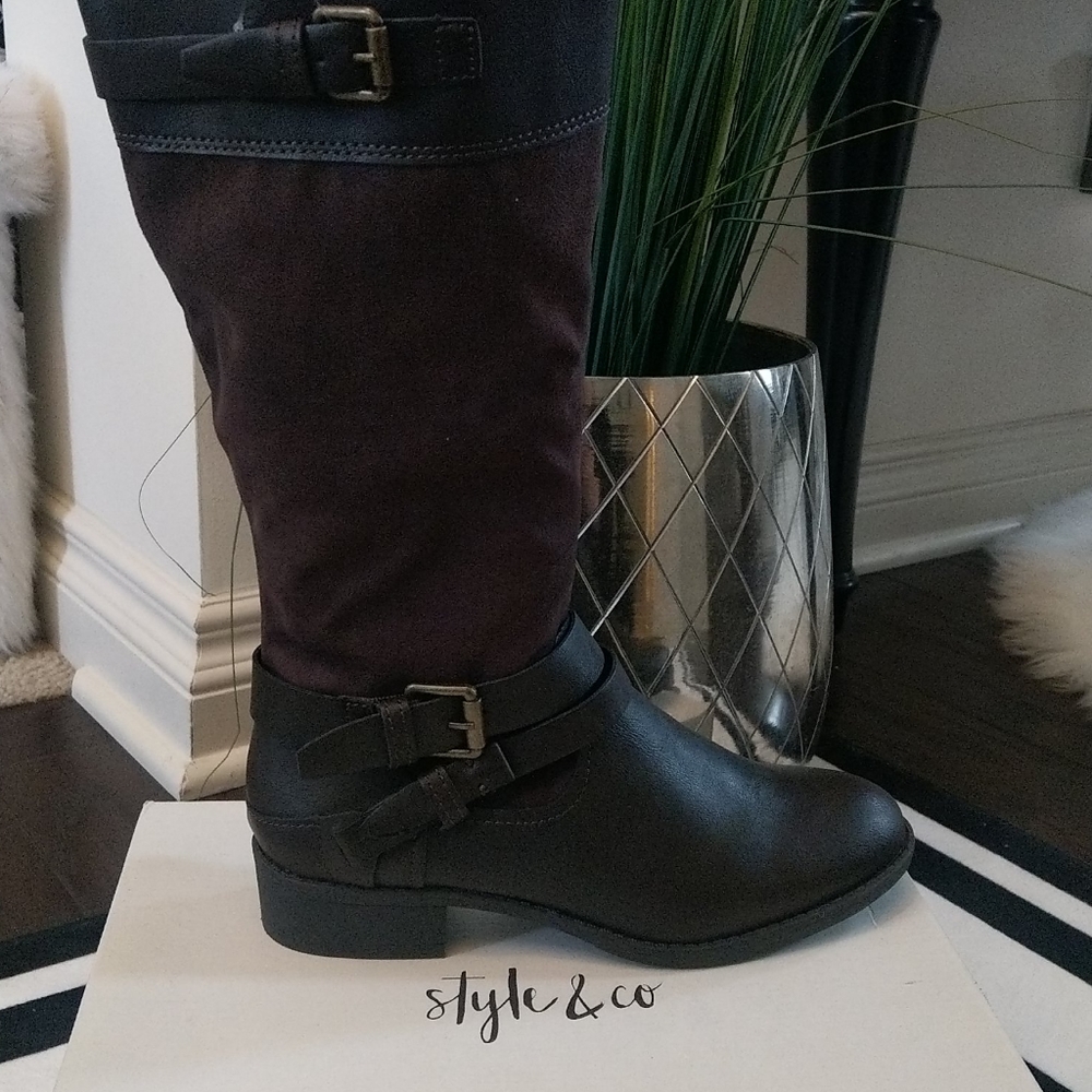 Brand new chocolate brown riding boots